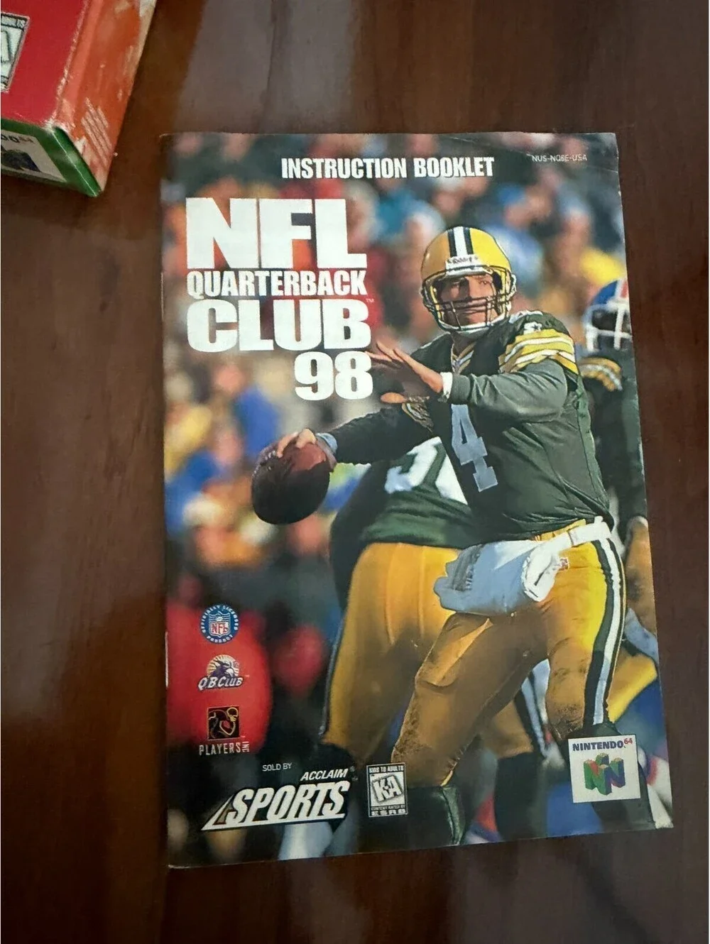 NFL Quarterback Club 98 Nintendo 64 N64 Complete in Box CIB
